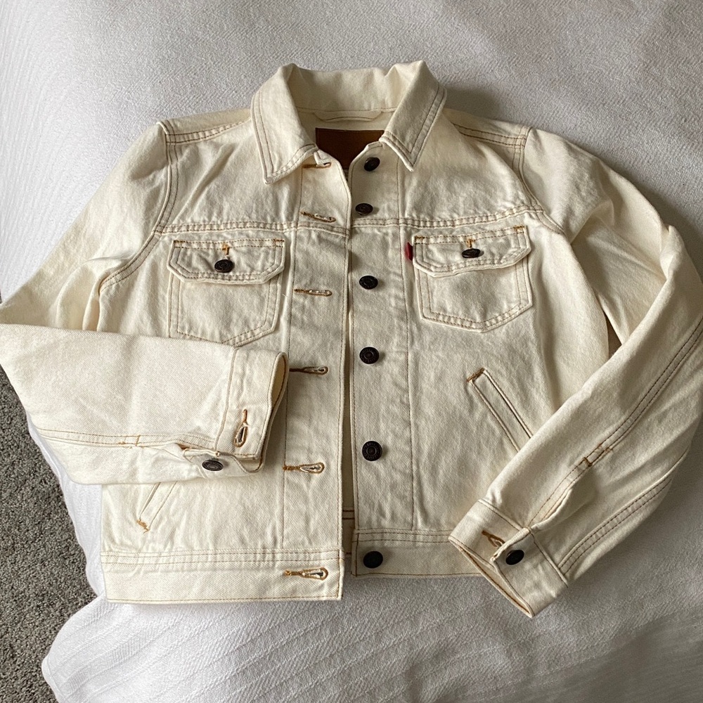 Levi's Ivory/Cream Denim Jacket - Classic Button-Front